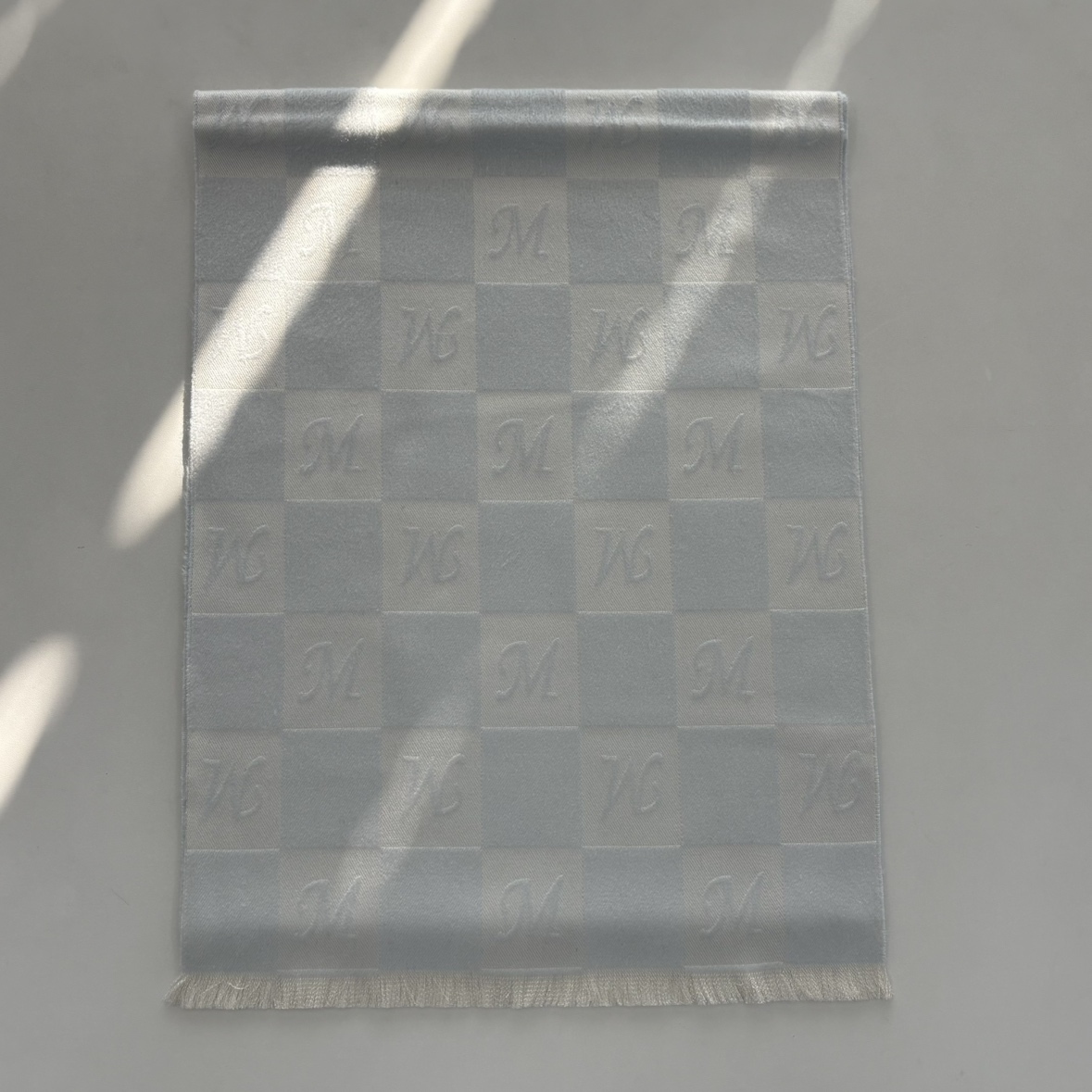 グレー（R6）